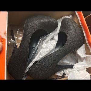 Size 9 black glitter stiletto heels